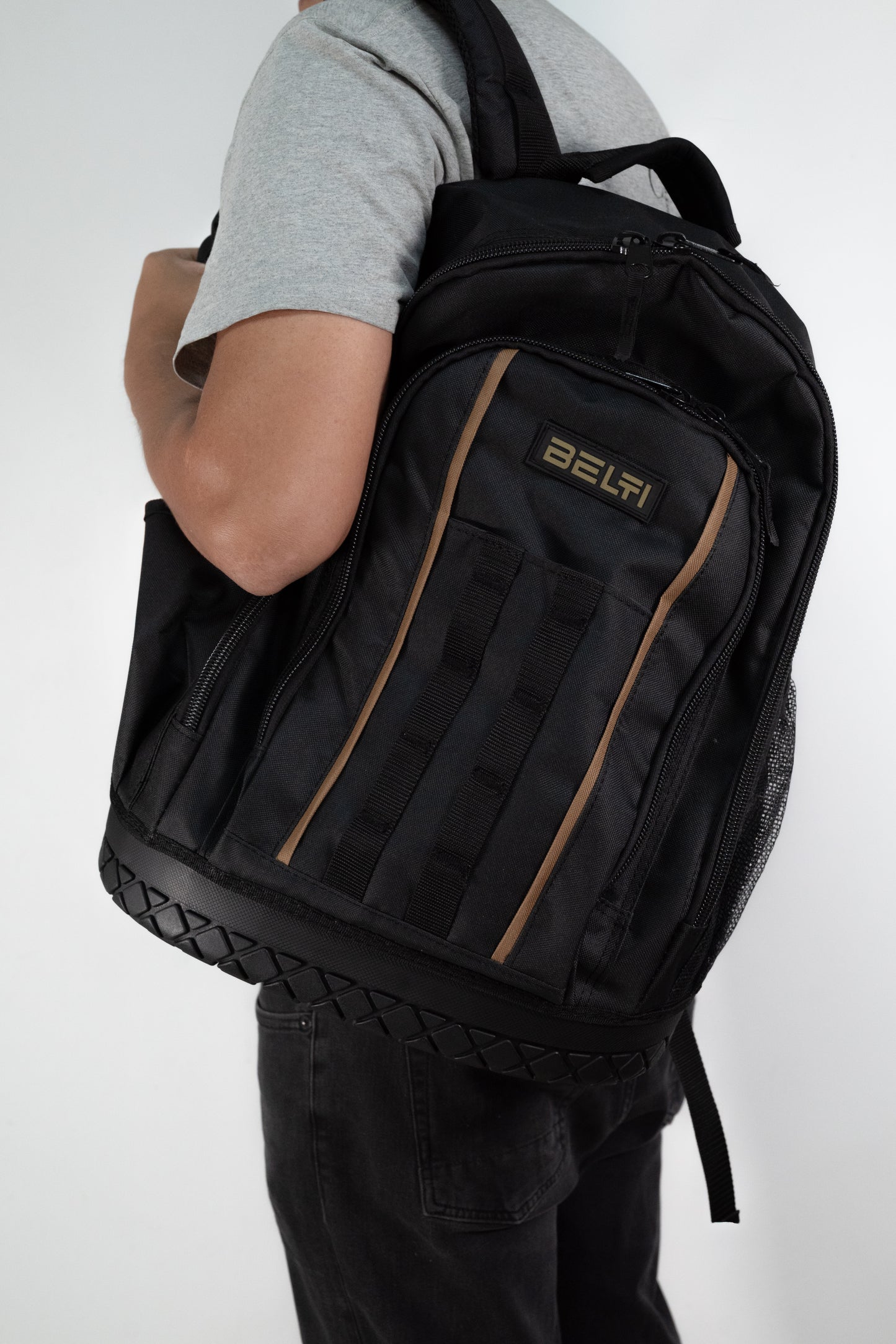 Mochila - 18 compartimentos